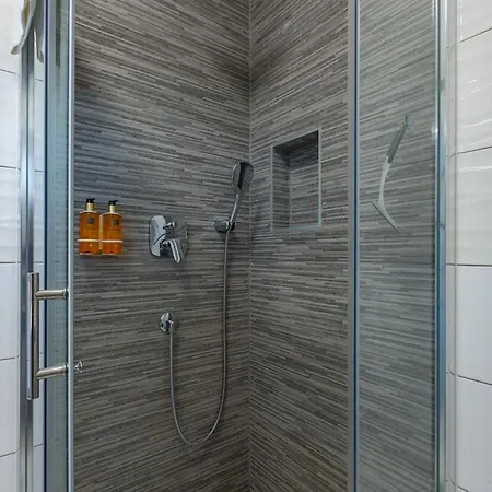 Km Exclusive 자다르